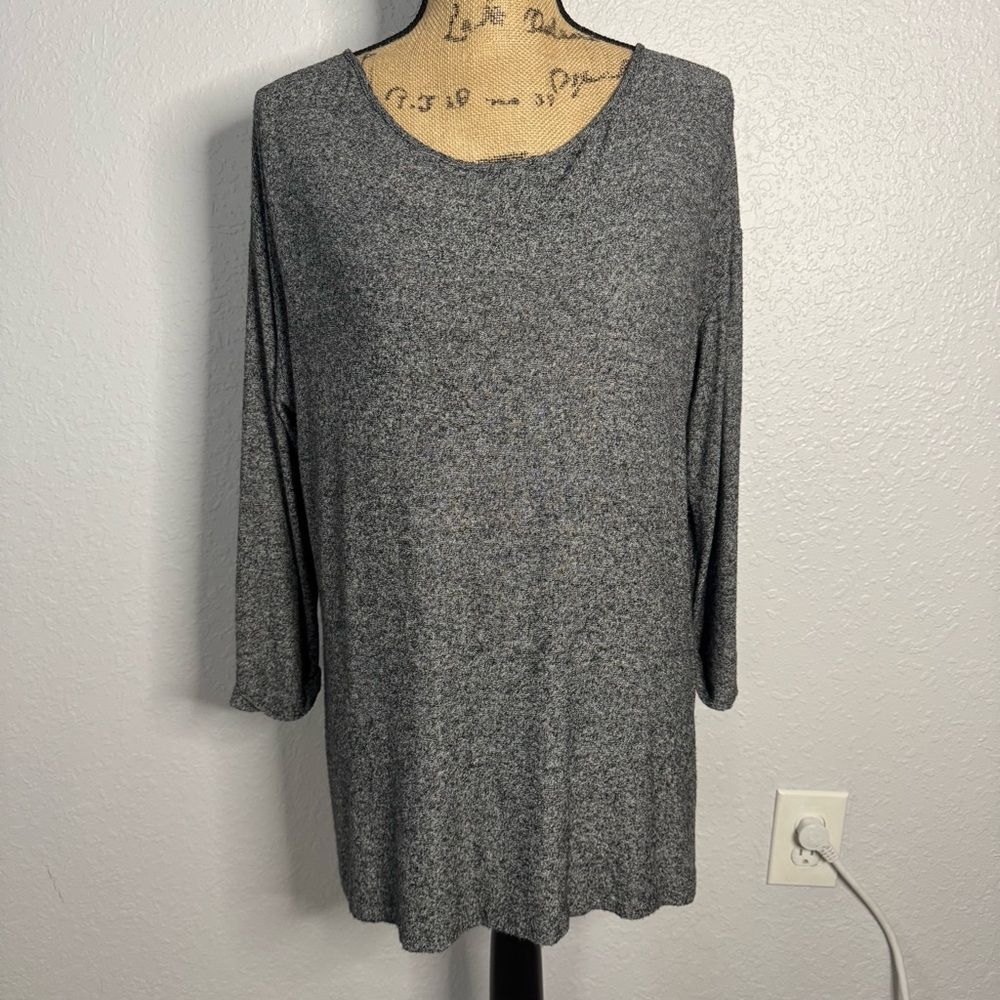 J Jill Wearever Gray Long Sleeve Top Flowy Vent Back Size M Scoop Neck Stretch